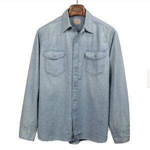 NWT Wythe men’s Work shirt in sun-faded indigo cotton chambray size small